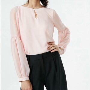 Express Long Sleeve Keyhole Neckline Blouse in Light Pink Size L